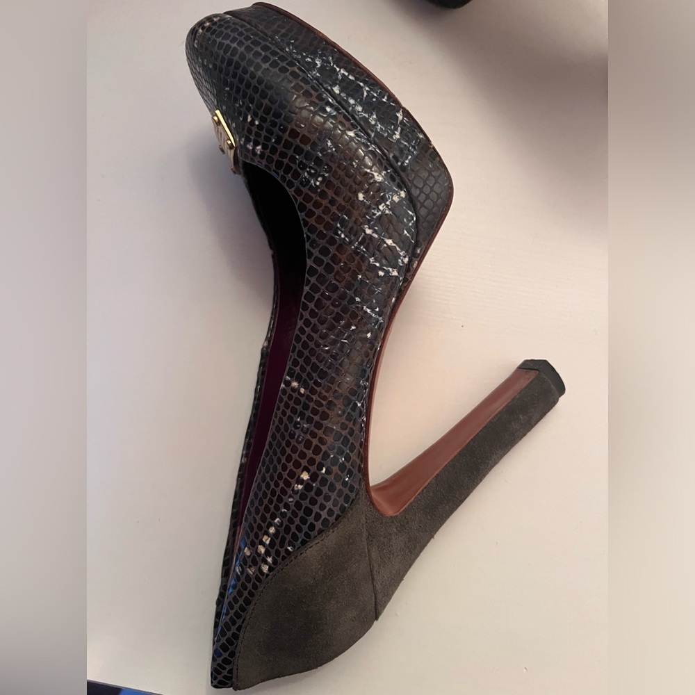 Unique Marc By Marc Jacobs heels, Snake print platform